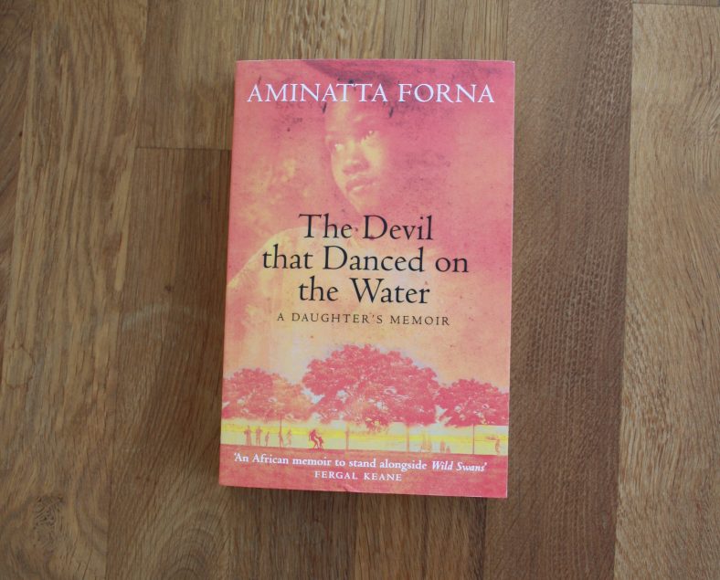 Aminatta Fornas Buch beschreibt die Geschichte ihres Landes Sierra Leone.